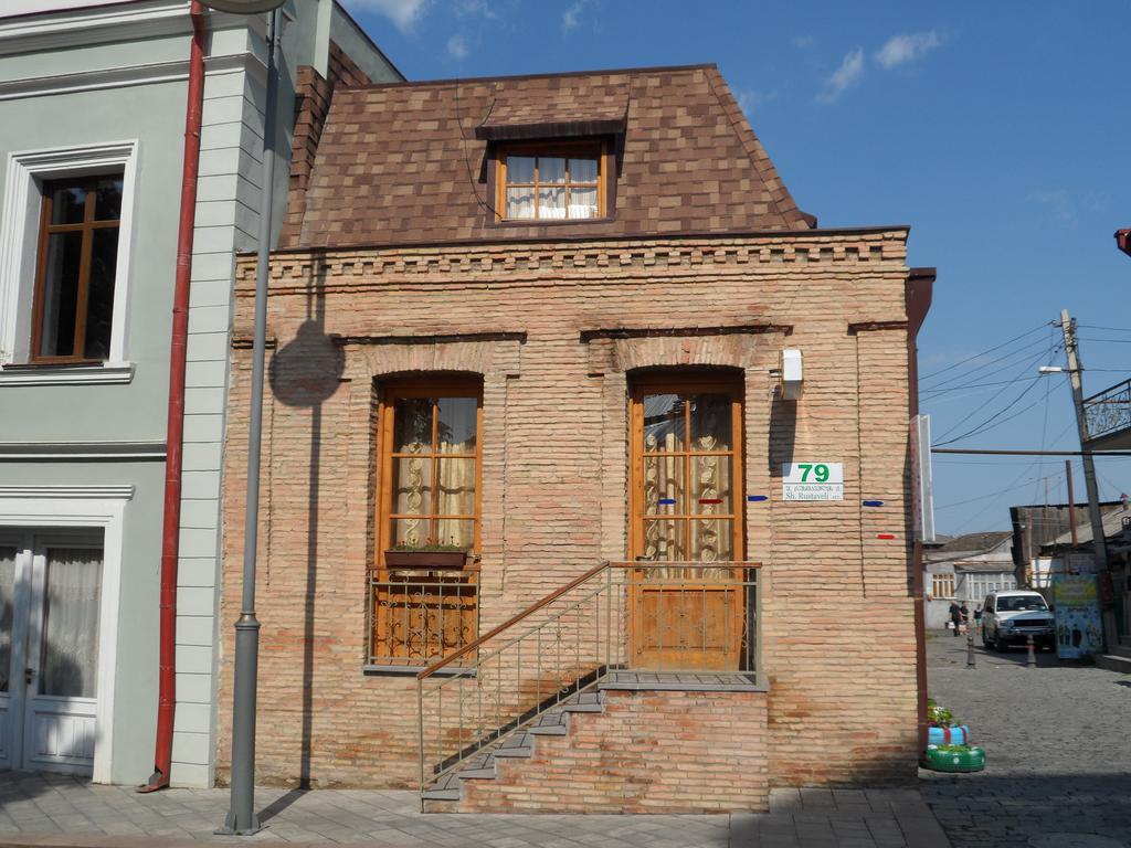 גורי California Guest House מראה חיצוני תמונה
