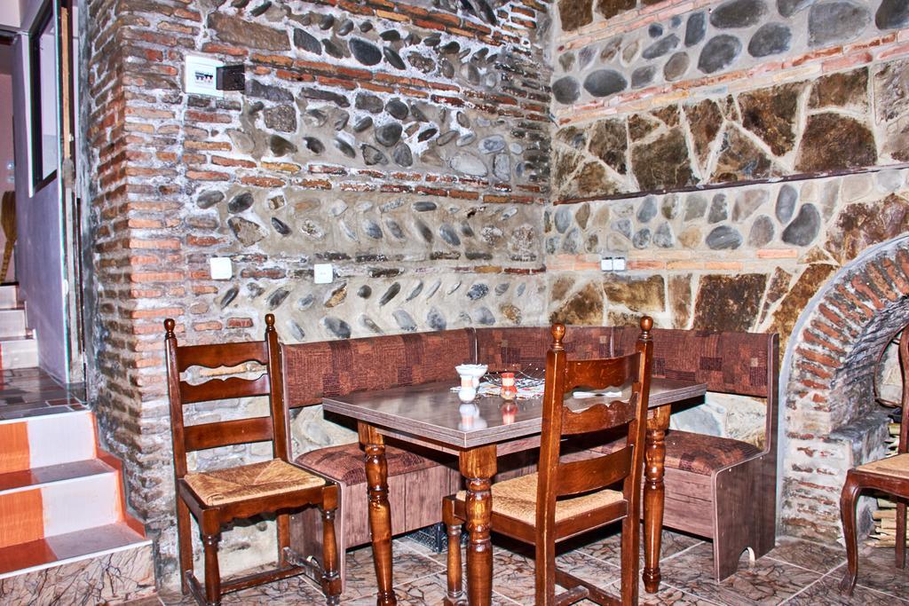 גורי California Guest House מראה חיצוני תמונה