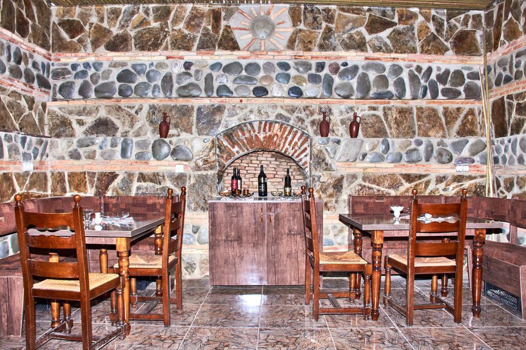 גורי California Guest House מראה חיצוני תמונה