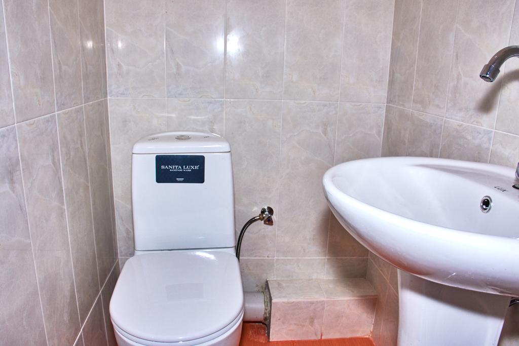 גורי California Guest House מראה חיצוני תמונה
