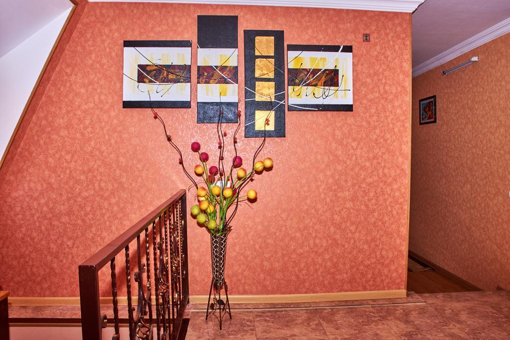 גורי California Guest House מראה חיצוני תמונה