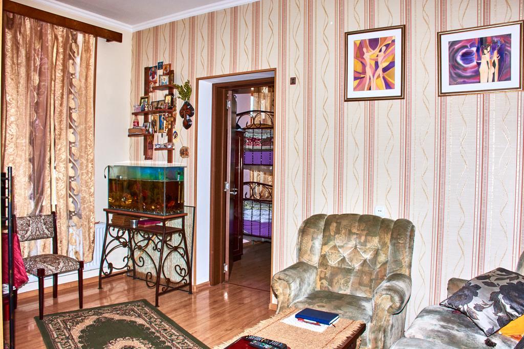 גורי California Guest House מראה חיצוני תמונה