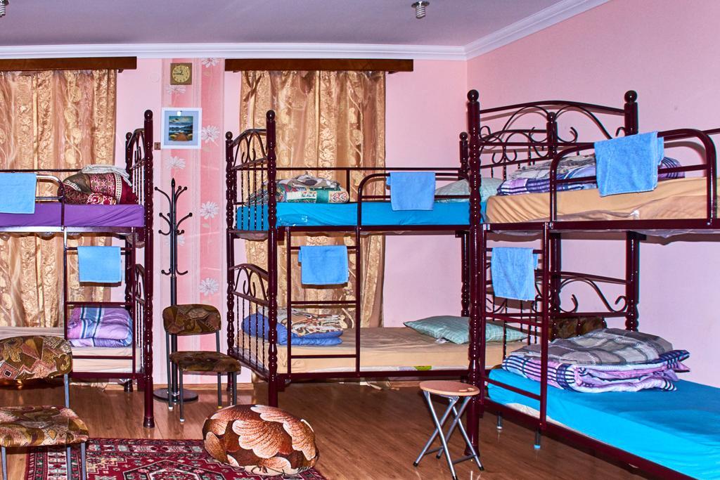 גורי California Guest House מראה חיצוני תמונה